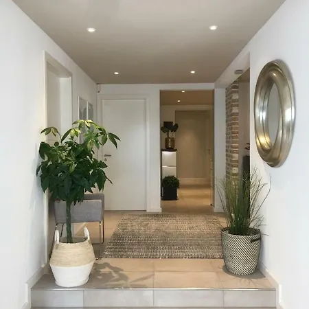 ゲストハウス Leonhardts Haus & Hof *